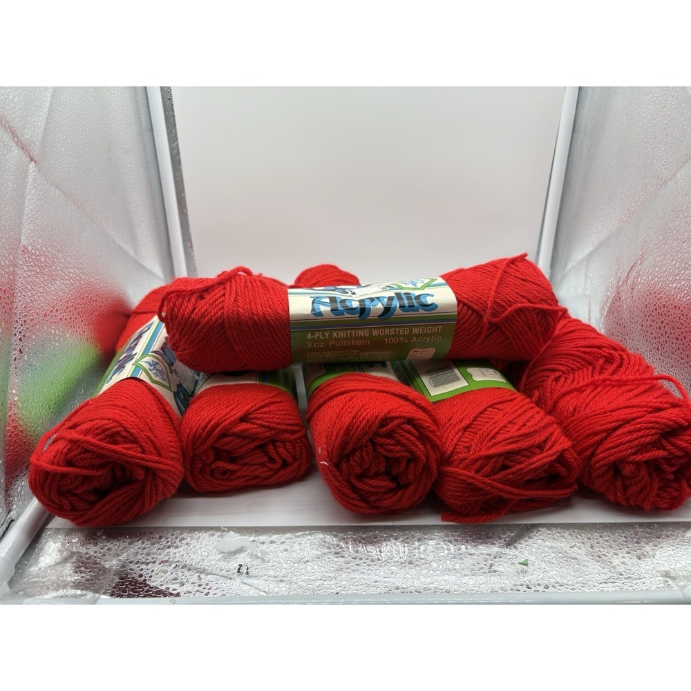6 Skeins Vintage Knitting Worsted Weight Green Oak 4-Ply Yarn 4024 Red